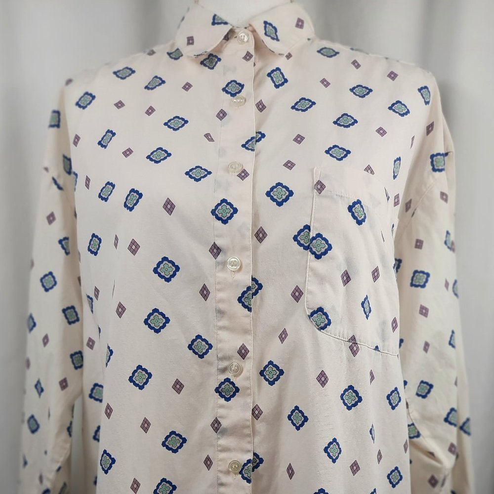 Best American long sleeve cream colored shirt